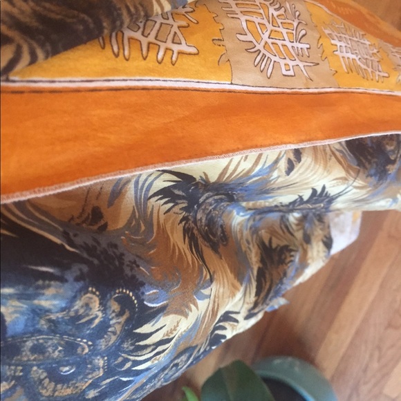 Beautiful wrap skirt - Picture 4 of 4